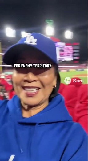 【AI動画】SORA2でドジャースを応援する平子理沙作ってみたら→すげぇおばさん やっぱりあれで５４歳は以上だ