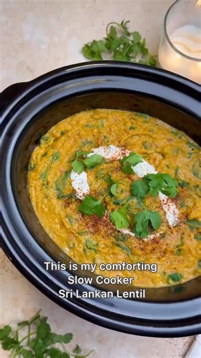 4 of 5 of my most viral recipes of 2025: Slow Cooker Sri Lankan Red Lentil Spinach Dahl You can find the full recipe and 50 other exclusive, never-seen-before slow cooker recipes within my new Healthy High Protein Slow Cooker ebook ⬇️ This is my Sri Lankan Red Lentil Spinach Dhal, a very popular dish in Sri Lankan I wanted to make this a slow cooker friendly version. High in protein and packed with flavour, lets go: Ingredients: Serves 6 (387 calories | 21.75 grams of protein per serving) 450g r