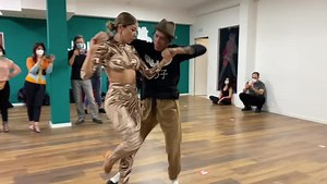 41K views · 2.5K reactions | Salsa Los Angeles Style by Johnny Vazquez The secret is to Keep things simple and then add your personal flavor! Advanced Partnerwork class with Danya Morales at my academy ABC Studios by Marco Ferrigno / Johnny Vazquez #salsa #johnnyvazquez #dancers #dance Johnny VazquezJohnny Vazquez Dance SchoolJohnny VazquezJohnny VazquezJohnny Vazquez World Team ProjectSalsa SpainSalsa románticaLiliana Gonzalez Martins Vazquez | Johnny Vazquez | Facebook