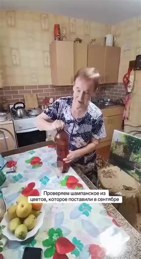 Пивчики (вяленые колбаски) 🌭 🍡 🍢 Идеальная закуска к пиву — ароматные, пряные и полностью домашние. Готовятся просто, а съедаются моментально. 📝ИНГРЕДИЕНТЫ: 📍 Куриное филе (фарш) — 1 кг 📍 Паприка — 1 ст. л. 📍 Сухой чеснок — 1 ст. л. 📍 Чёрный перец — 1 ч. л. 📍 Корейская соль — ½ ч. л. (по желанию) 📍 Сахар — 1 ч. л. 📍 Соль — 1,5–2 ч. л. (по вкусу) 📍 Вода — 30 мл 📝ПОШАГОВОЕ ПРИГОТОВЛЕНИЕ: Шаг 1 Соедините фарш со всеми специями, солью, сахаром и водой. Тщательно вымешивайте массу 5–10 м