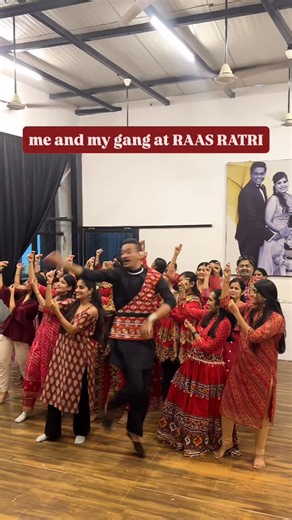 VIVAH VIRAL on Instagram: "Catch me & my gang twirling at Raas Ratri 💫🪩 RAAS RATRI 2025 is here - a saga of Rhythm, Joy & Colours 🎶🌸 Get set for: 🔶 Maha Aarti 🔶 Garba & Dandiya 🔶 Food & DJ Night 🔶 Contests with Prizes 🏆 🗓 27 & 28 Sept (Sat & Sun) 🕔 5 PM – 11 PM 📍 Ampa Skyone, Aminjikarai @ampaskyone 🚗 Free Parking 🎟 Tickets live on Paytm Insider & BookMyShow 📞 For offline passes: 9176100111 | 7823915446 | 7010651008 Sponsored by @shhyamshah_chennai @naharfpl @makemychairs Chennai,