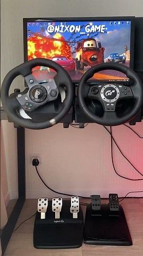 Logitech G920 VS Logitech PRO #logitechwheel #steeringwheel #logitechg29 #logitech #logitechg920