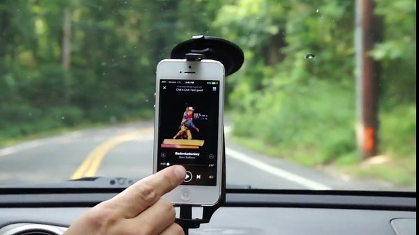 Apple Mfi Approved iPro2 Car Dock/ Desk Dock/ Mount works with iPhone 12 Pro MAX/ 12 / 11 Pro / 10 / X / XS / 8 etc