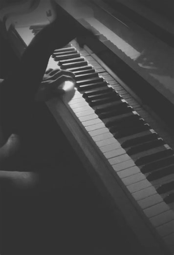 Đêm xuống: Nostalgy (Olivier Toussaint)