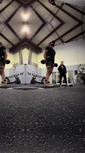 @everygotdamndre im not gonna lie today my legs feel like jello! Had to even drop weight! #winterarc @Altitude