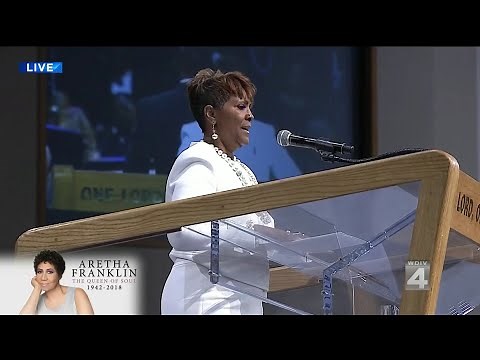Sabrina Owens reads obituary for her aunt, Aretha Franklin