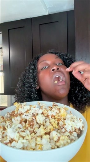 Peanut Butter Popcorn Recipe 🍿