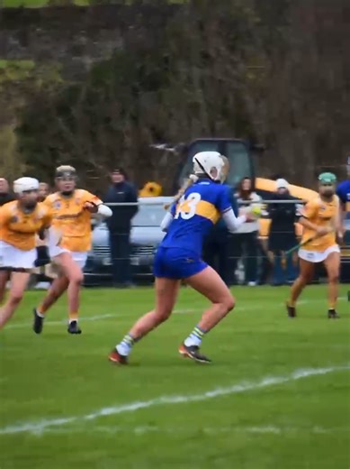 🤌First touch 🥅Goal! 🔥Caoimhe Stakelum with a beautiful finish for Tipperary! #GetBehindCamogie