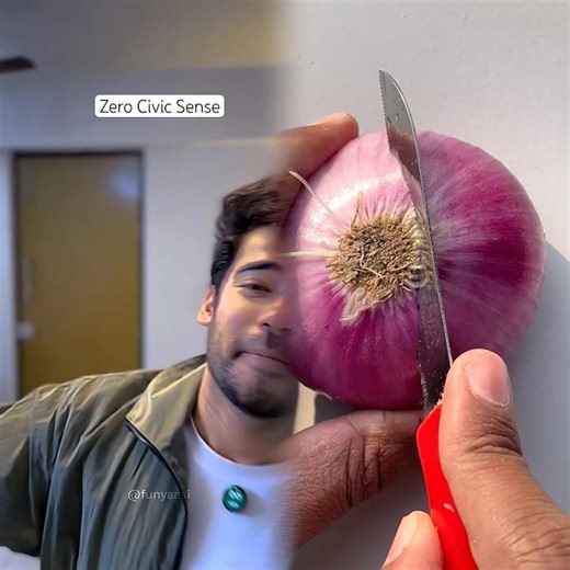 SCARY GHOST Captured During HAUNTED House Tour 😱 YT #shorts daily Funyaasi #shortsvideos #pov 😏