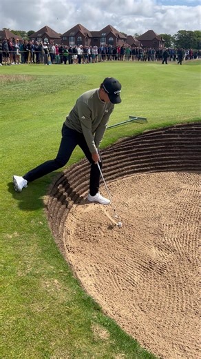 23K views · 131 reactions | How many attempts would you need to get this shot within 15 feet of the hole? | Callaway Golf | Facebook