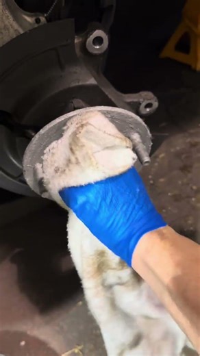 How to clean anti-seize off wheel studs the right way #automotive #brakecleaner #mechanic