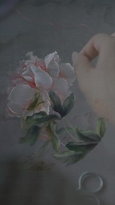 Suzhou embroidery is a traditional Chinese craft known for its unique artistic characteristics and aesthetic value. Each piece is meticulously crafted using various stitches and fine workmanship, skillfully depicting landscapes, flowers, people and animals on silk. Artist Yao Jianping creates a lifelike Suzhou embroidery featuring peonies, leaving the audience in awe of her exceptional skills. #craftsmanship #ChineseCulture | Xi's Moments