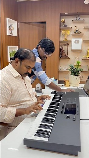 NATIVE INSTRUMENTS KOMPLETE KONTROL S61 MK3 #unboxing #pasabraham #newboard #godsgrace #musician