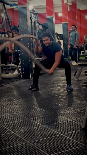 The battle rope workout #battleropesworkout#gymmotivation #fitness #gym #shots #youtube #gymlover