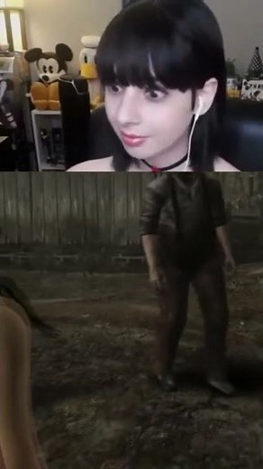 Suzi Reacting To A Weird Glitch On Resident Evil 4 #Clips