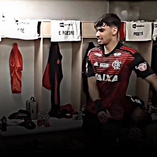 Nem música é, isso é um hino!! | #sabado #paqueta #flamengo #lyon #dancing #mbappe #france #psg #musica #futrei_ #viral