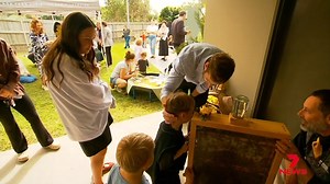 Imagine starting school at 7.30am and being done by midday. That will be the norm at a new Gold Coast school that's overhauling the way children learn. The day is split in two shifts, so parents can spend more time with their kids and less money on fees. Download the 7NEWS app: 7news.link/7newsapp #7NEWS | 7NEWS Brisbane