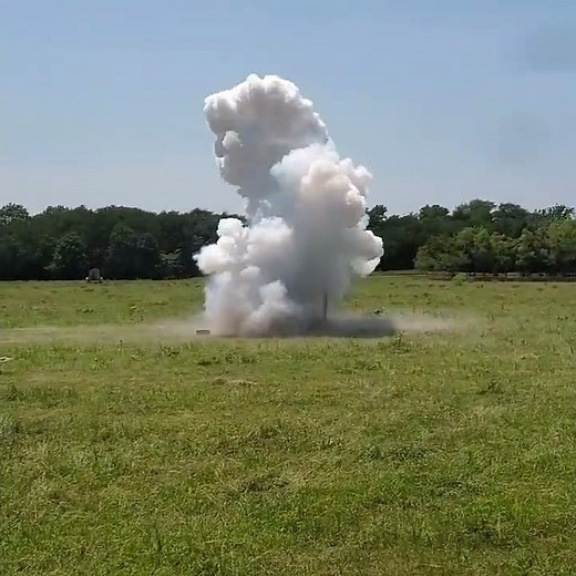 5" Cherry Bomb Ground Salute. @PyroFest