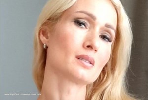 Dangling - Empress Victoria Official Profile | LoyalFans