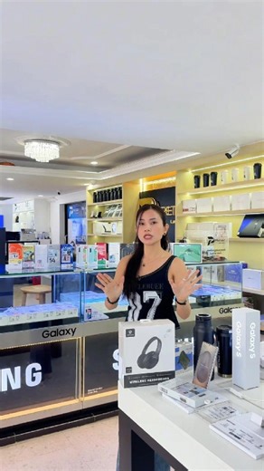 1.2M views · 9K reactions | ជំរេីសទូរស័ព្ទថ្មីៗ $60ជាង ដល់ ពាន់$...