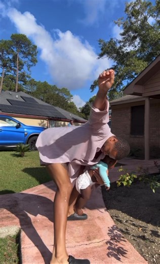 Hoochie Culture Lessons with my niece 👐🏽 | Torriess Kenard