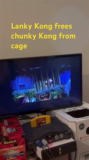 Freeing Chunky Kong in Donkey Kong 64 with lanky Kong #nostalgia #ytshorts #shorts #donkeykong