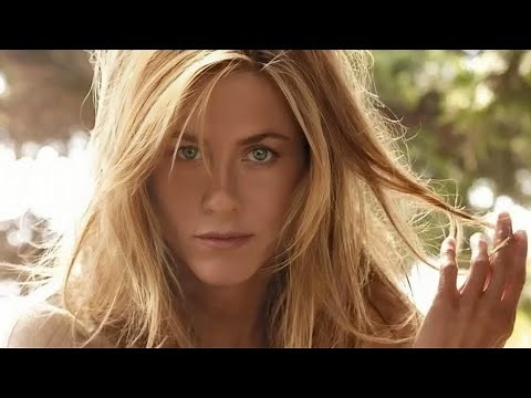 Her TOPLESS Photos Raises Temperature - Try Not To Gasp!