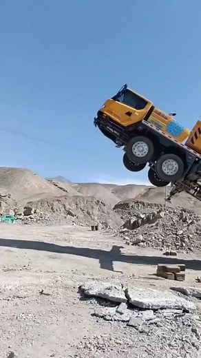 Construction Crane Operation in Desert Environment