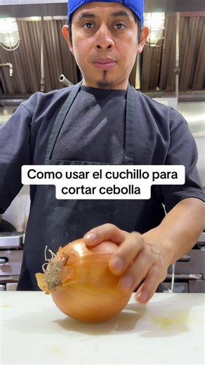 Cómo usar el cuchillo para cortar cebolla | Onion Cutting Tutorial