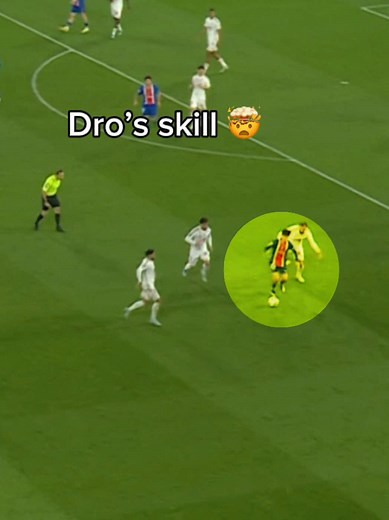 Raw talent 👏 #PSG #Ligue1 #Dro #Skills #SportsTikTok | football skills