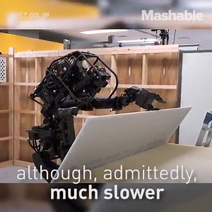 28M views · 5.8K reactions | We've seen some pretty impressive robots before, but this wall-installing robot is giving others a run for their money. | Mashable | Facebook