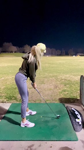 You will never see me in heels at a top golf trying hit a ball 🤢 sweatshirt hair tie chilling with no makeup on playing real golf more my style💗 #golf #samstockton #samstocktngolf #pga #nightgolf #bestnights #golftok