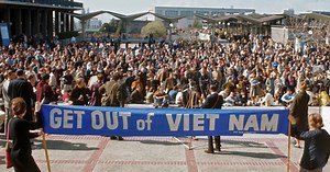 30 Color Photographs of Anti-Vietnam War Protests in the U.S From the 1960s and Early 1970s