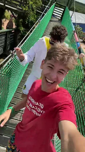 Küldd el / Komiba jelölj meg 2 zakkant barid/barinőd🤣 @Richárd Kovács @Tina💗 #fy #foryoupage @zoboripark #zoboripark #zoboriznimenő #reklam