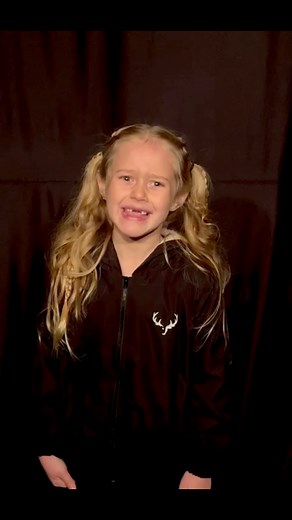 “My boetie is ‘n alien.” 👽 ~Jaco Jacobs~ Kunswedstryd 2024- A 🎭 | Madine Bowles