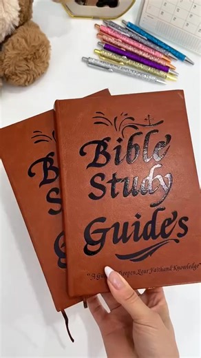 🙏✨Offering a systematic approach to Bible study, this resource features guided questions, clear vocabulary definitions, cross-references, and more—a must-have for deeper, meaningful Scripture understanding 📖 | Referencep.com