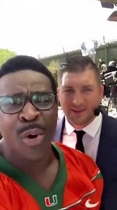 13K views · 255 reactions | Michael Irvin and Tim Tebow going at it before the Florida Gators and Miami Hurricanes matchup.  (: Twitter/ESPN, CollegeGameDay) | theScore | Facebook
