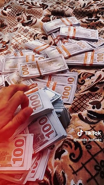 hello money 💸✍️