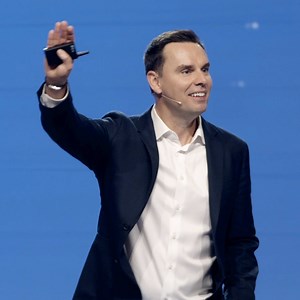 103K views · 473 reactions | With loneliness on the rise, building strong relationships is more important than ever. Meaningful connections lead to a fulfilled, happier life. Learn the power of connection and how adopting these mindsets can help you build greater connections! Get this episode's summary, related quotes, and Apple podcast links: https://brendon.com/blog/power-of-connection/ | Brendon Burchard - Live. Love. Matter. | Facebook