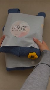 ‏ Code : 95 ‏V-Neck Knitted Sweater ❄️ ‏Handmade 🧶 limited 💥 ‏Real video 📹 @misscairo_ طول : 60-64cm 💥 عرض من عند ال underarm: 56cm قبل المط ‏More than 5 colors 💥 | Miss Cairo