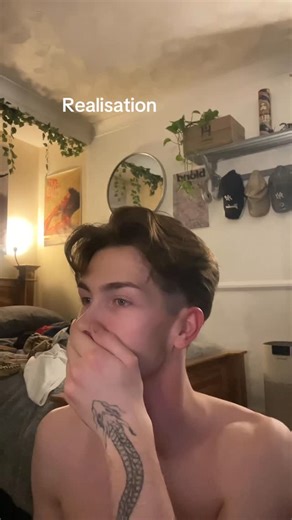 Sebb on Instagram: "Watch me fail at cutting my hair ✂️ @batiste_hair “hide me root concealer” came in handy with this one 🙏🏽 #hairfail#haircare#hairmen#menshair#haircut"