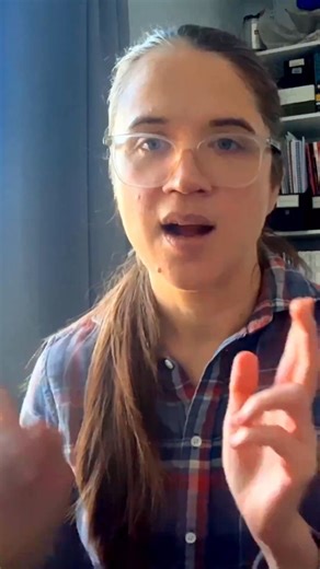 heather_roche on Instagram: "Composers!! Please don’t write this multiphonic (yet). I haven’t found a way to make this truly reproducible or repeatable without a lot of chromatic honking in the altissimo register but when I get it, it is GREAT. I love this sound, this almost intense beating in the altissimo register, how it sounds so very little like a bass clarinet. And when I do get it, I can hold it for a long time - so there’s just that hint of possible stability there that is catnip to me: 