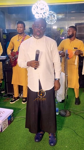 A night of Blissful Vibes, Good Music and Celebration with @abbeyawesome1 at Cravings and More 5th year Anniversary💥 full video link https://youtu.be/qfT-x1zAUcE?si=b-Bb7v1T8S8oy06X 📌 . . . . #abbeyawesome #awesometones #reels #foryou #liveband #entertainment #viralvideos #owanbe #viralvideo | Awesome Tones Band