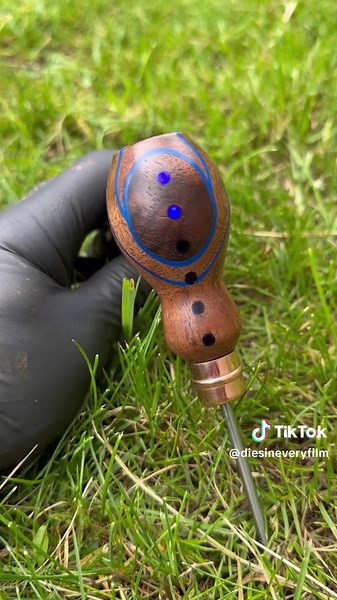 Understanding the Bodkin Tool for Binding Paperwork