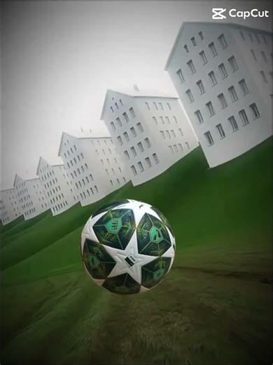 Через что прошло этот мяч ……………….. casillas