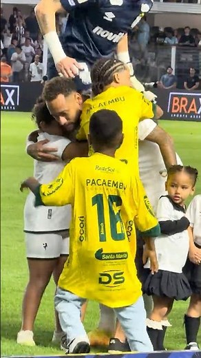 O HINO ACABA E ISSO ACONTECE! 🥰
