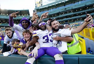Aaron Jones Injury Update: Latest on Star RB As Vikings Enter Bye Week