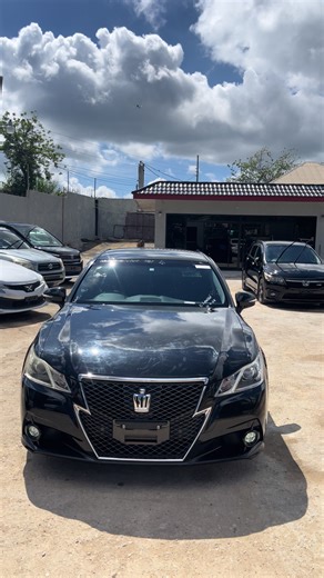 2015 Toyota Crown Athlete: Excellent Condition for Sale