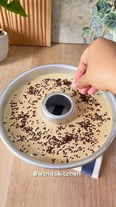 2.1M views · 16K reactions | Bikin bolu pakai metode ini hasilnya lebih lembut dan lebih empuk walaupun sudah bermalam #resepkue #idejualan #bolukopi #resepmudah | Wanda kitchen | Facebook