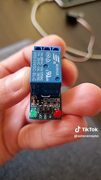 El módulo relé, también conocido simplemente como